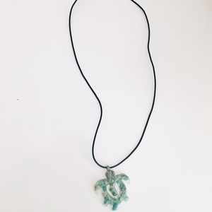 Hawaiian Women's Honu Green Turtle Pendant Mini Pebble Rock Necklace